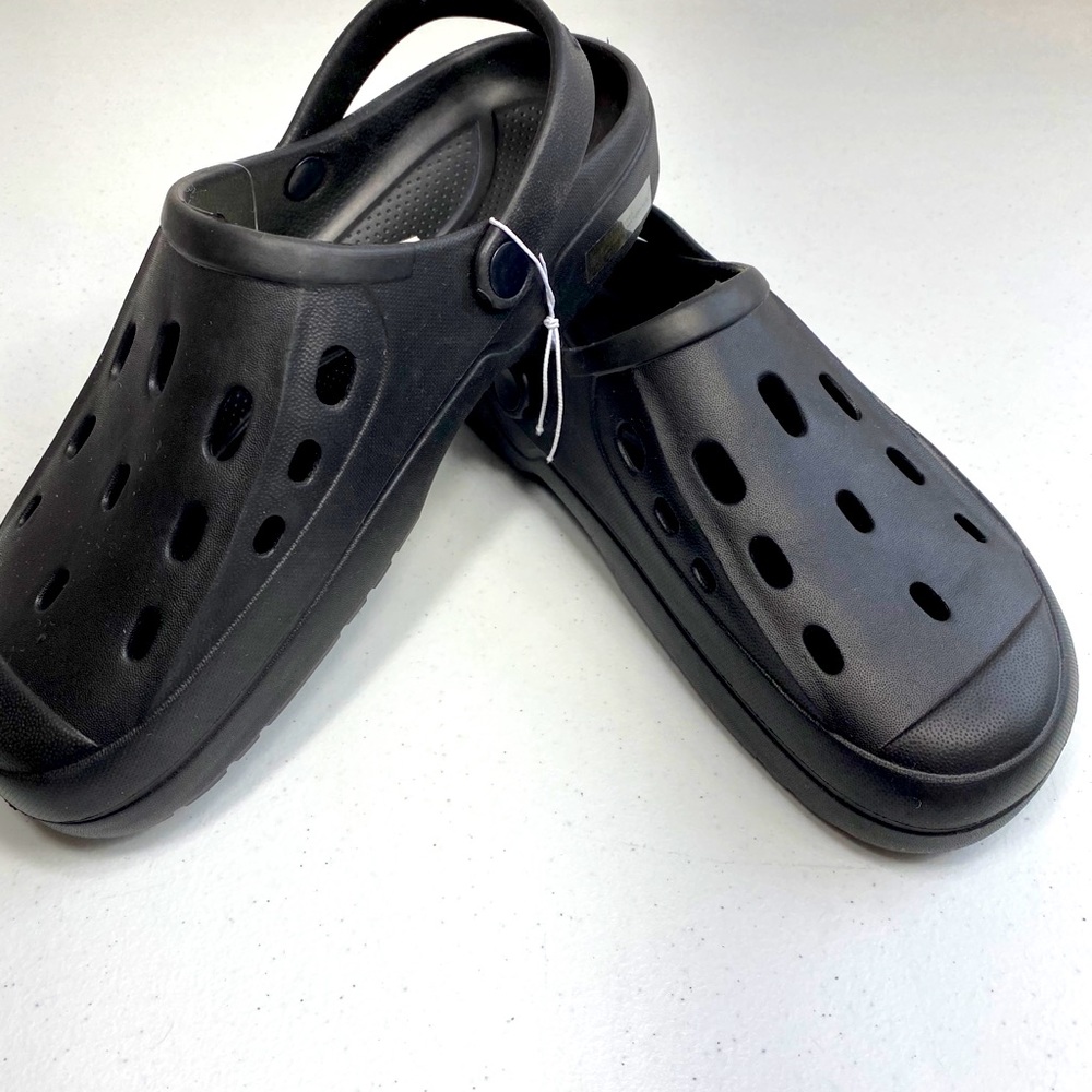 Croc like squishy black men’s slide sandals
